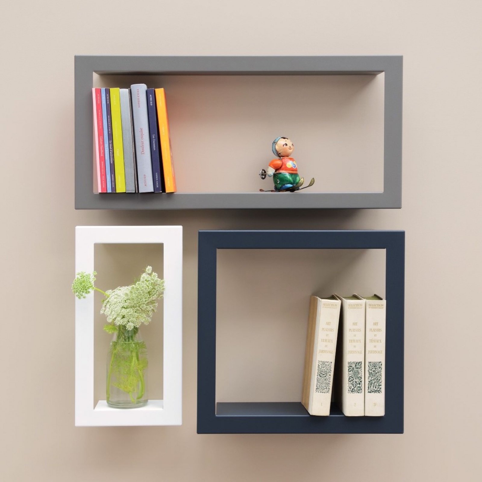 Wall-mounted shelf - STICK - presse-citron - contemporary / metal /  lacquered metal